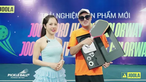 Trải nghiểm sản phẩm Joola Pro IV - Asia Colorway/ Vietnam Colorway cùng Team Nghệ Sỹ Việt Nam