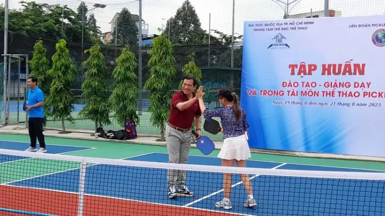 Dạy chơi Pickleball