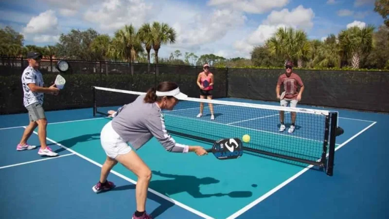 Reset và block trong pickleball: cách sống sót khi bị dồn